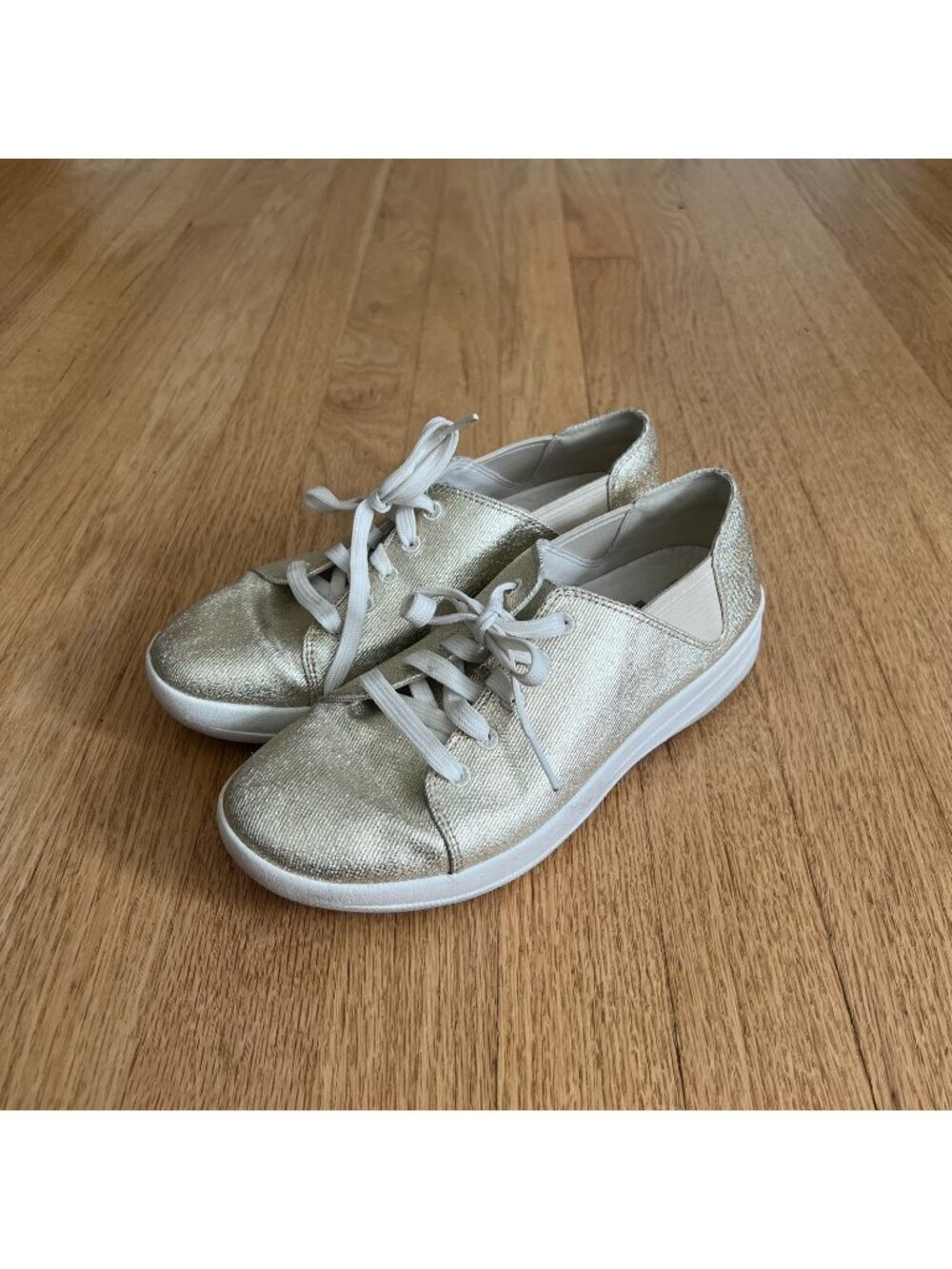 FitFlop Gold Sporty Lace Up Low Top Sneakers Women's Size 7